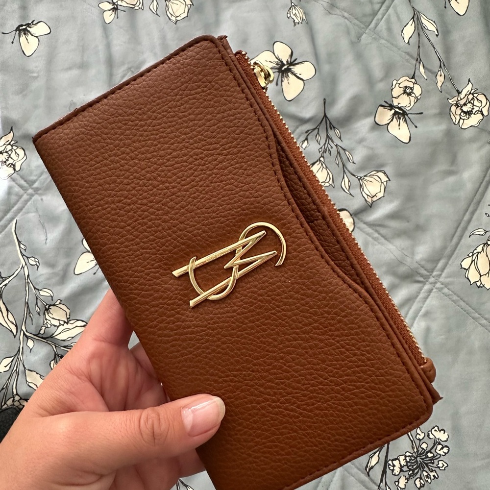 Steve Madden Brown Wallet with Gold Logo